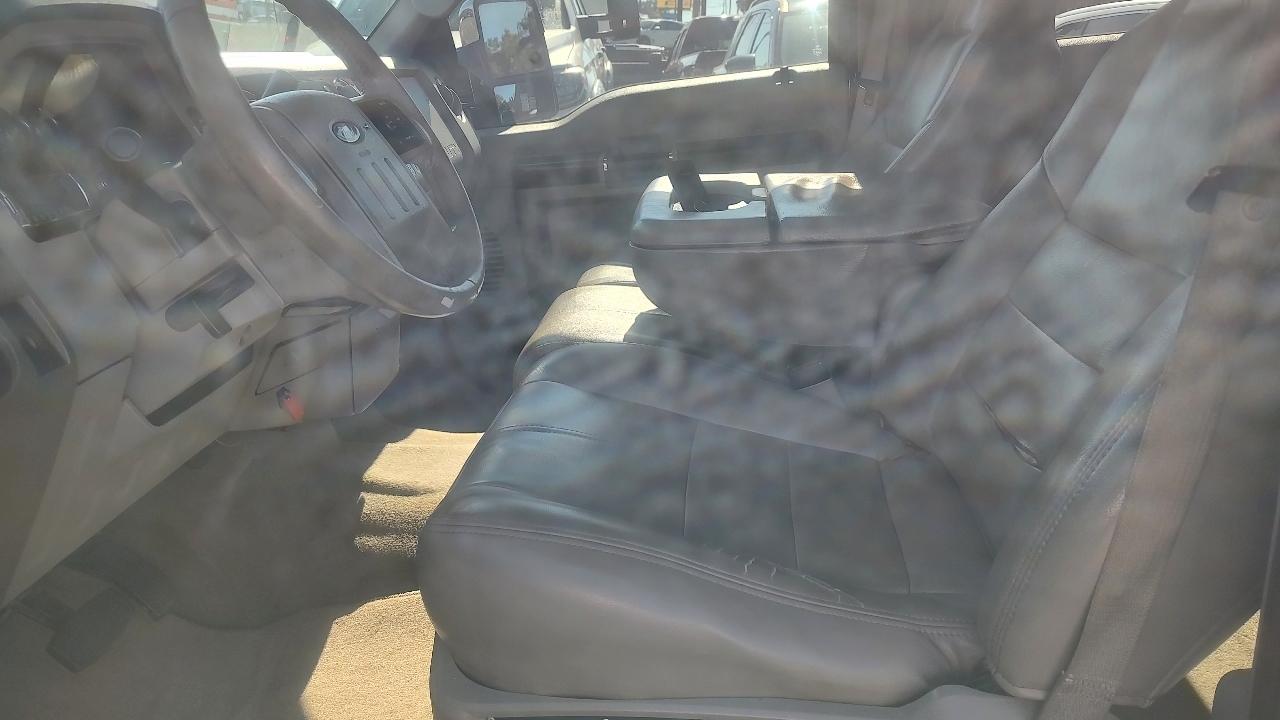 Ford F350SD photo 10