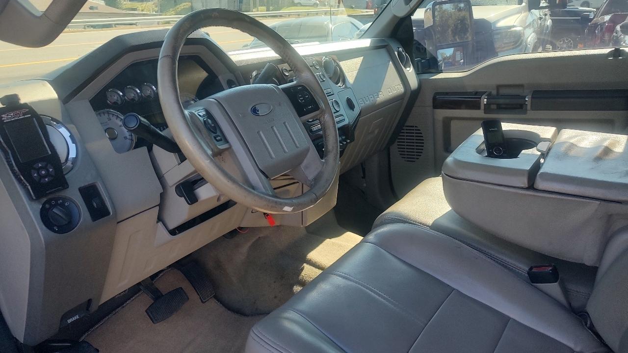 Ford F350SD photo 11