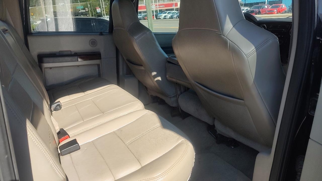 Ford F350SD photo 19