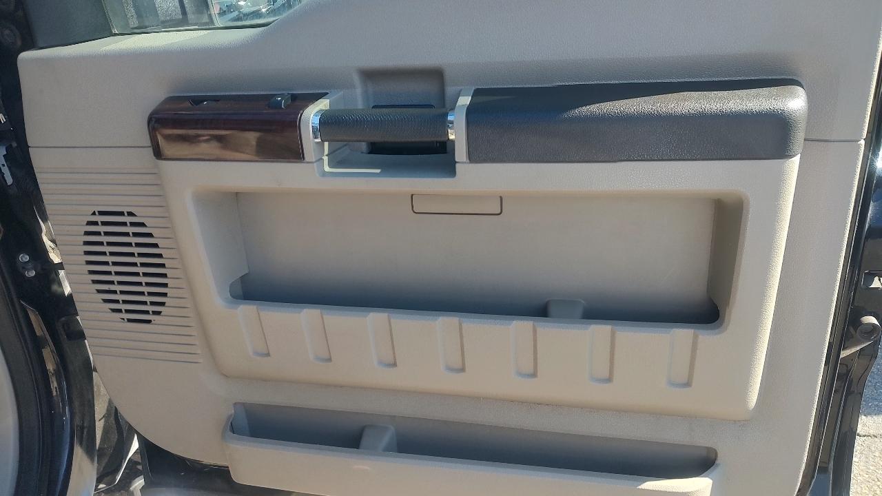 Ford F350SD photo 21