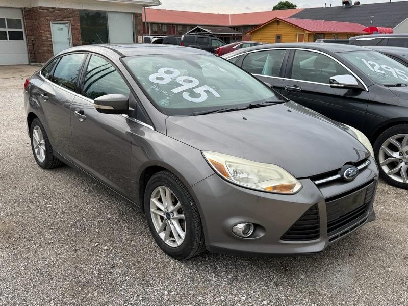 2012 Ford Focus Sedan SEL's photo