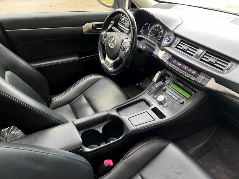 Lexus CT 200h Base 2015