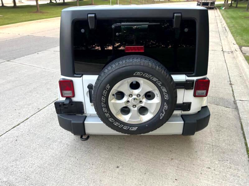 Jeep Wrangler Unlimited Sahara 4WD 2013