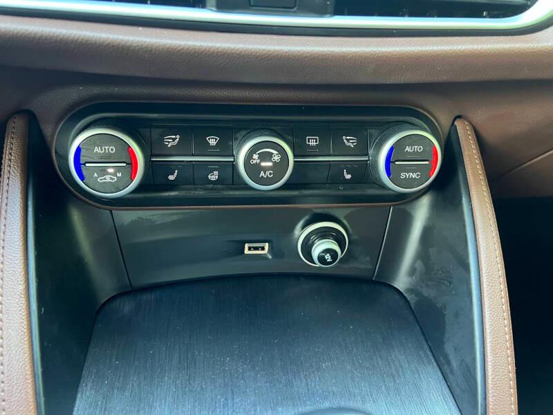 Alfa Romeo Stelvio AWD 2019