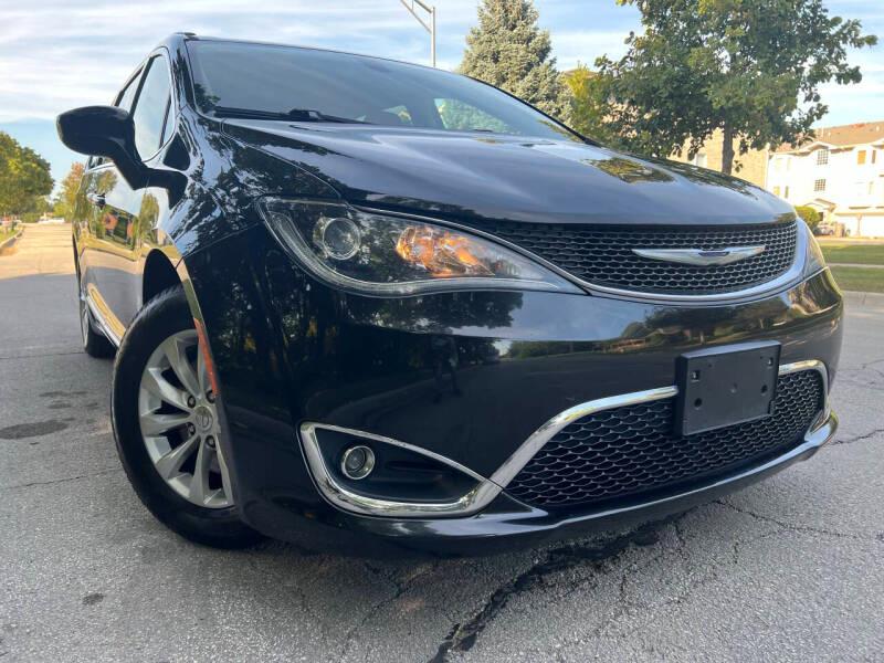 2017 Chrysler Pacifica Touring-L
