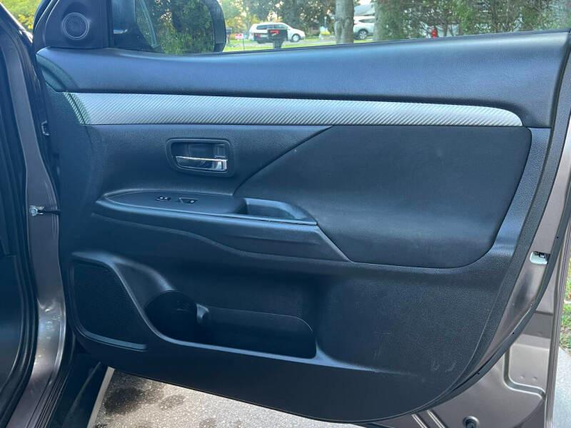 Mitsubishi Outlander ES AWC 2018