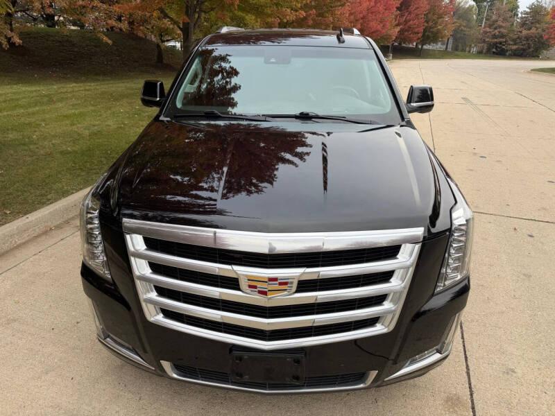Cadillac Escalade Luxury 4WD 2015