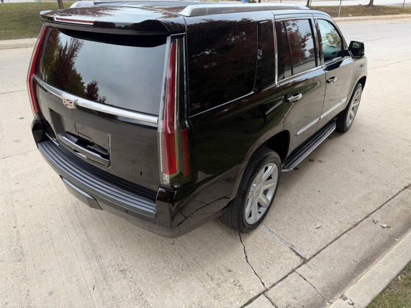 Cadillac Escalade Luxury 4WD 2015