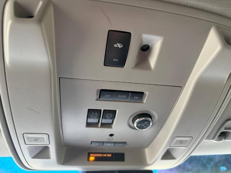 Cadillac Escalade Luxury 4WD 2015