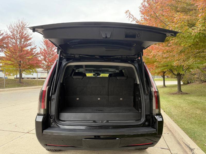 Cadillac Escalade Luxury 4WD 2015