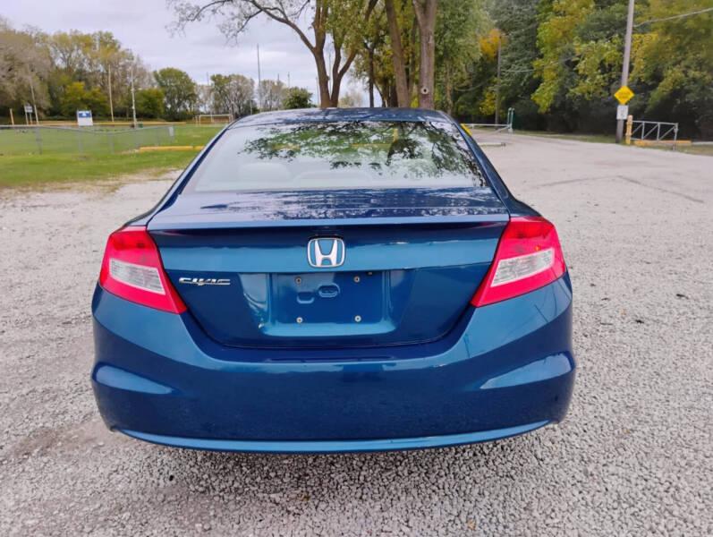 Honda Civic LX Coupe 5-Speed AT 2013