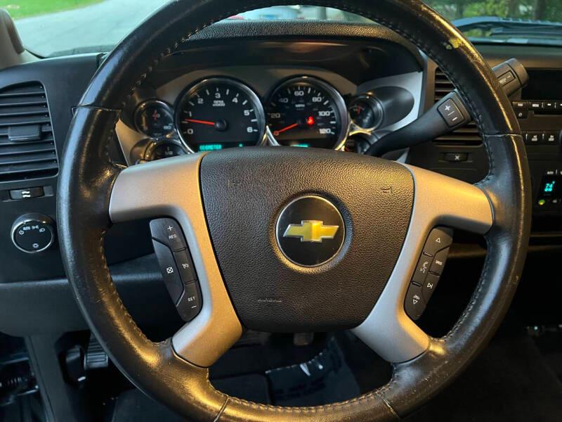 Chevrolet Silverado 1500 LT Crew Cab 4WD 2013