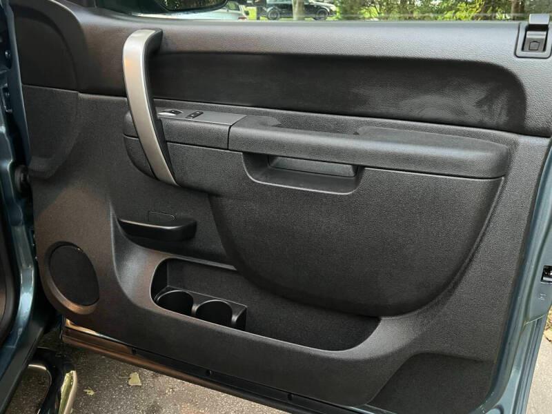 Chevrolet Silverado 1500 LT Crew Cab 4WD 2013