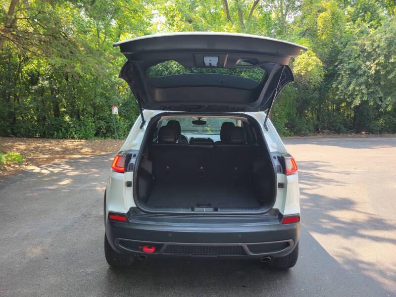 2020 Jeep Cherokee Trailhawk - Photo 12