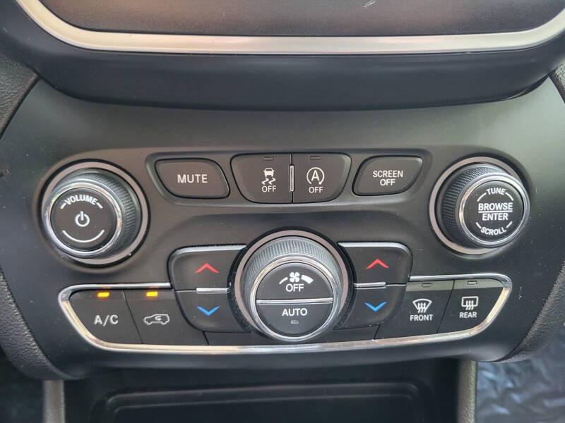 2020 Jeep Cherokee Trailhawk - Photo 17
