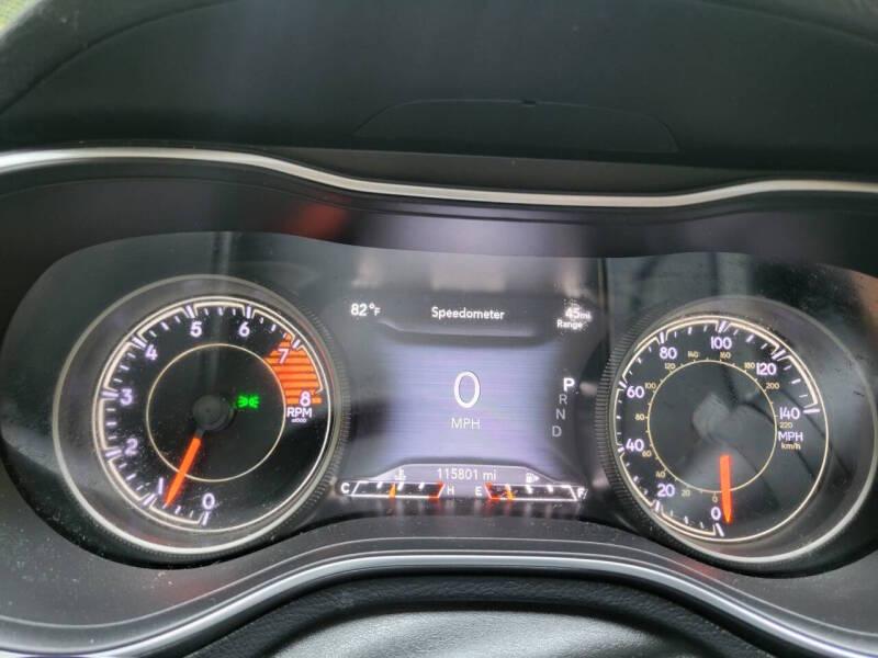 2020 Jeep Cherokee Trailhawk - Photo 19