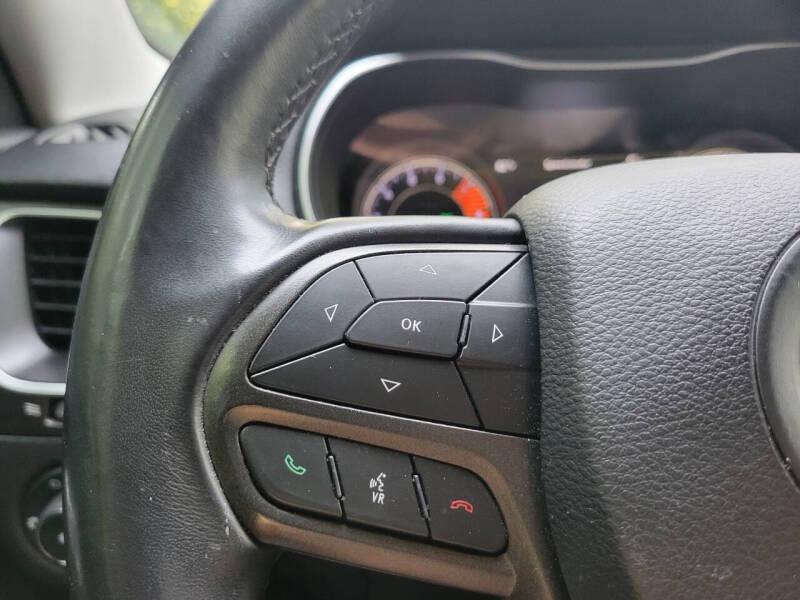 2020 Jeep Cherokee Trailhawk - Photo 23