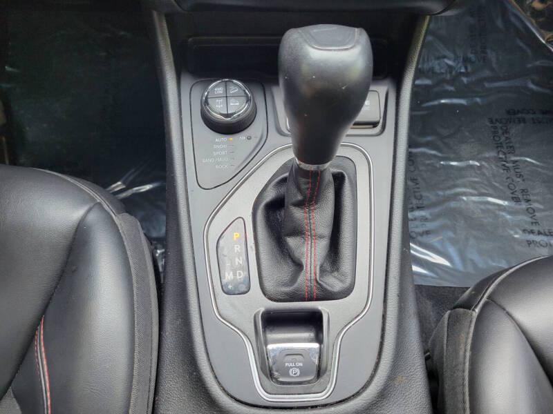 2020 Jeep Cherokee Trailhawk - Photo 24