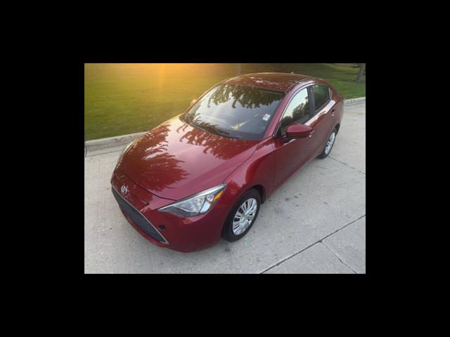 Red 2019 Toyota Yaris L Sedan FWD Sedan Front-Wheel Drive 6-Speed Automatic