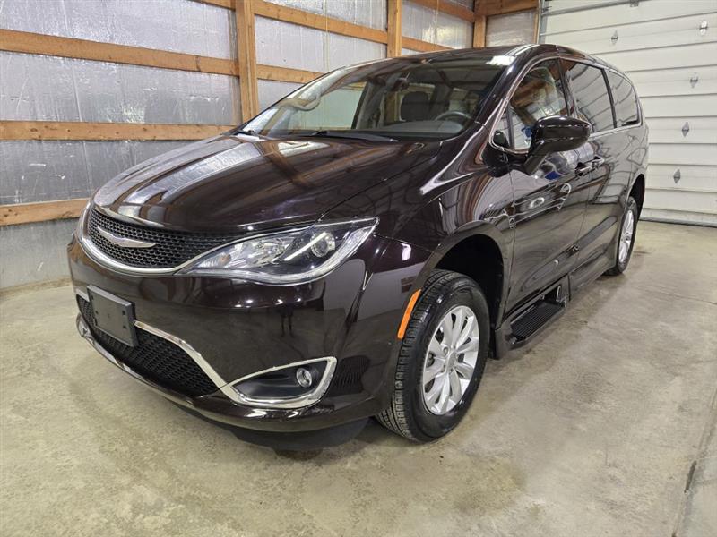 Chrysler Pacifica Touring Plus 2018