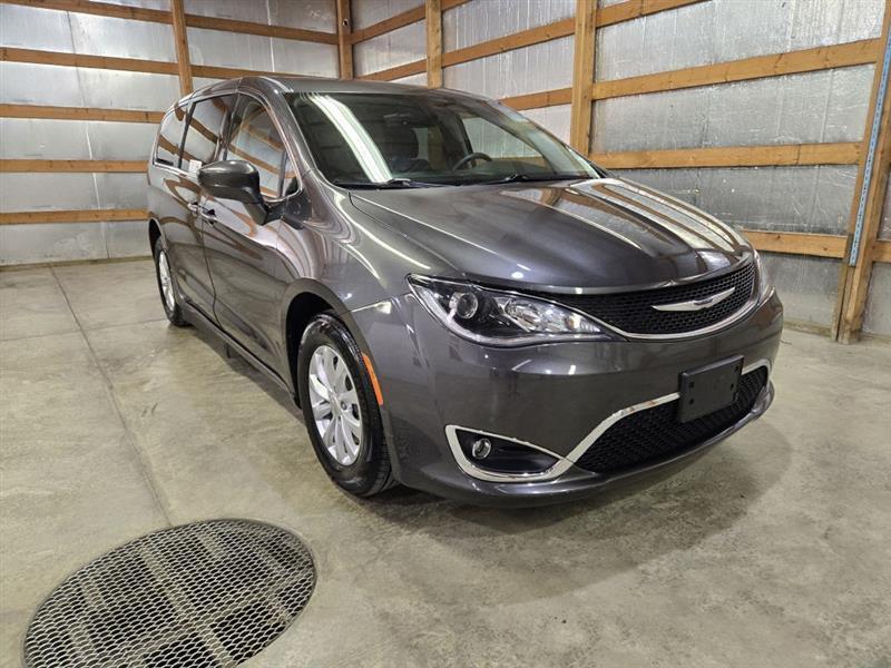 Chrysler Pacifica Touring Plus 2019