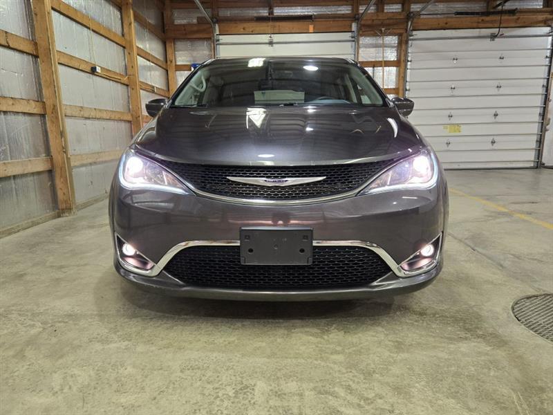Chrysler Pacifica Touring Plus 2019