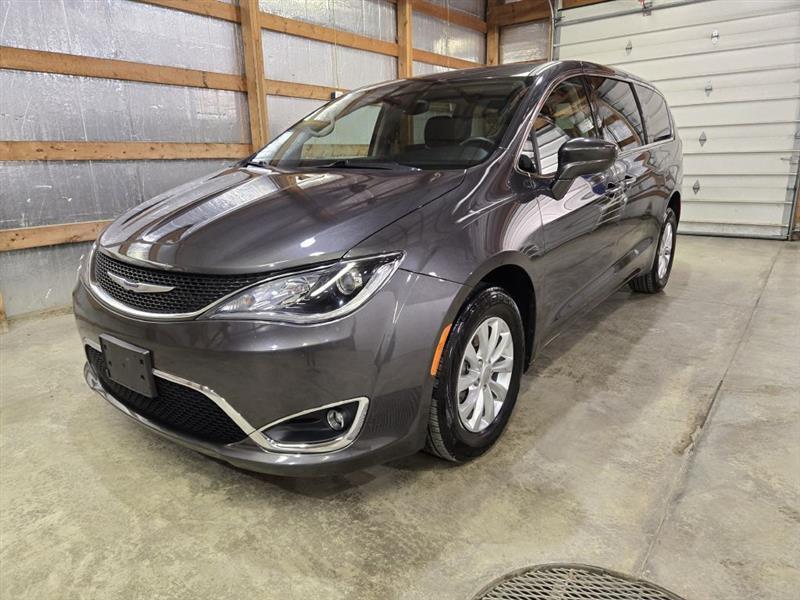 Chrysler Pacifica Touring Plus 2019