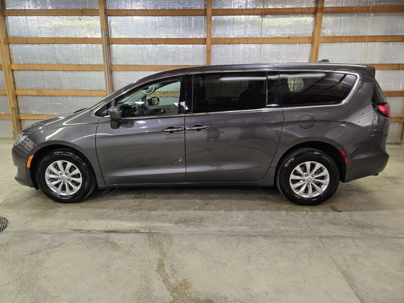 Chrysler Pacifica Touring Plus 2019