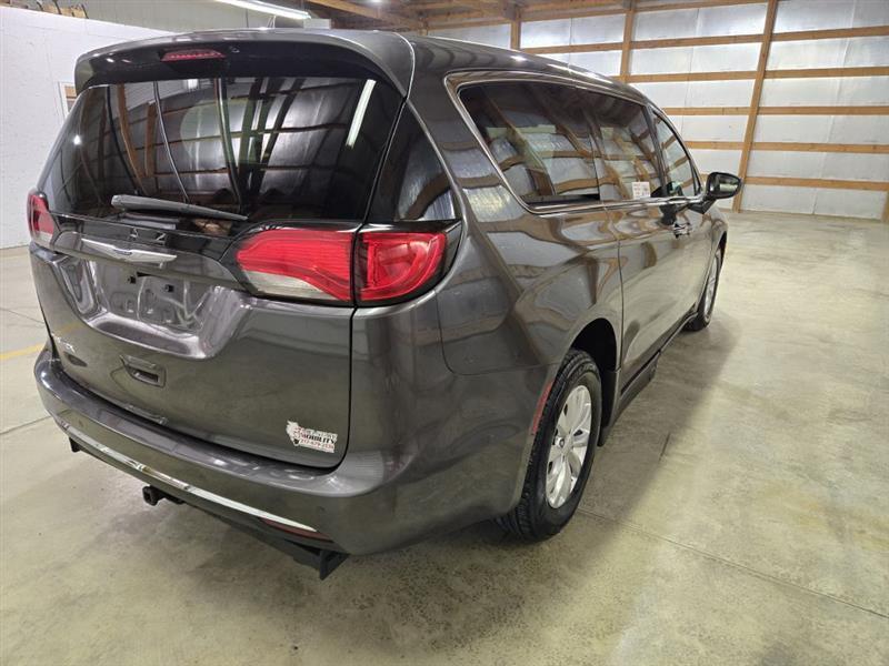 Chrysler Pacifica Touring Plus 2019