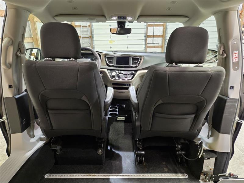 Chrysler Pacifica Touring Plus 2019