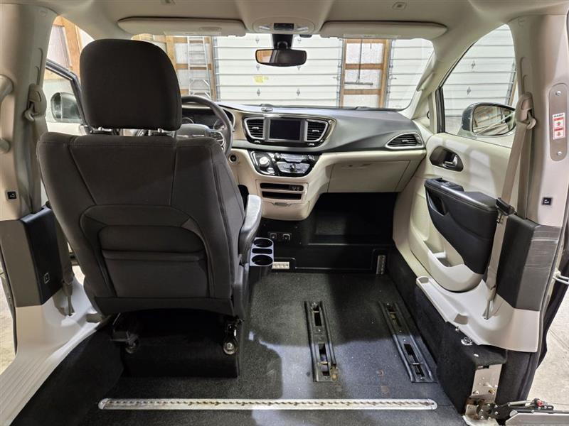 Chrysler Pacifica Touring Plus 2019