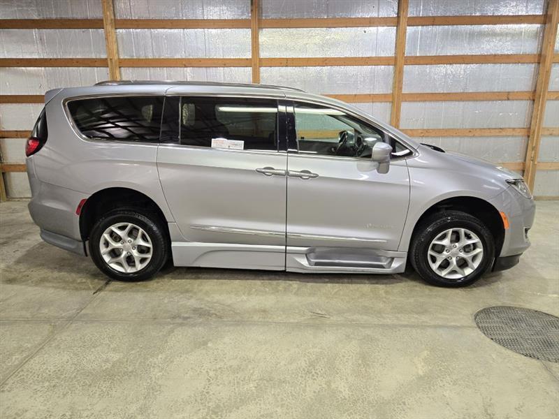 Chrysler Pacifica Touring-L 2018