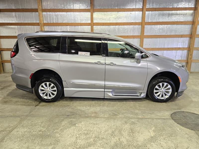 Chrysler Pacifica Touring-L 2018