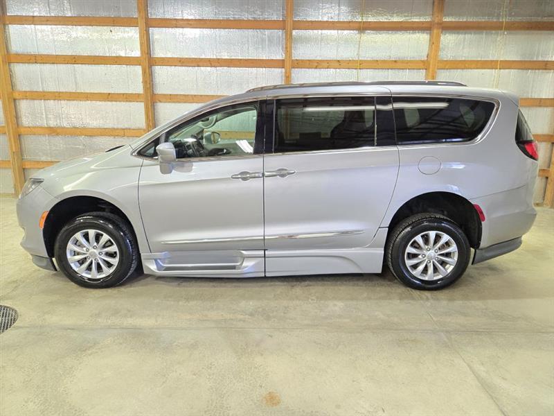 Chrysler Pacifica Touring-L 2018