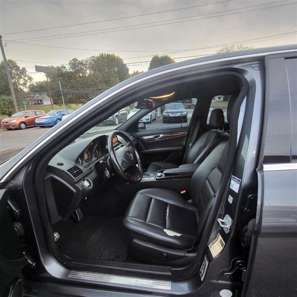 Mercedes-Benz C-Class C300 4MATIC Sport Sedan 2011 Mercedes-Benz C-Class C300 4MATIC Sport Sedan 2011
