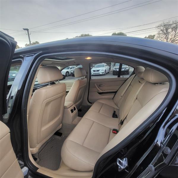 BMW 3-Series 328i SA 2011 BMW 3-Series 328i SA 2011