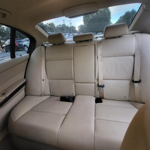 BMW 3-Series 328i SA 2011 BMW 3-Series 328i SA 2011