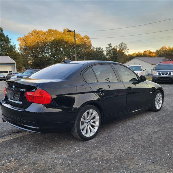 BMW 3-Series 328i SA 2011 BMW 3-Series 328i SA 2011