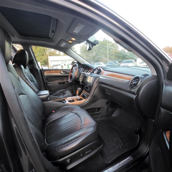 Buick Enclave CXL-2 AWD 2011 Buick Enclave CXL-2 AWD 2011