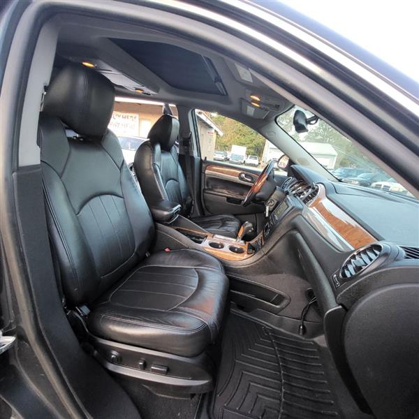 Buick Enclave CXL-2 AWD 2011 Buick Enclave CXL-2 AWD 2011