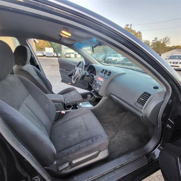 Nissan Altima 2.5 S 2010 Nissan Altima 2.5 S 2010