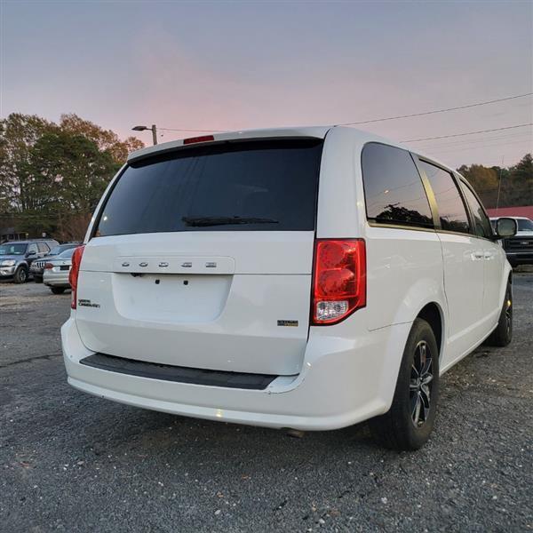 Dodge Grand Caravan SE 2018