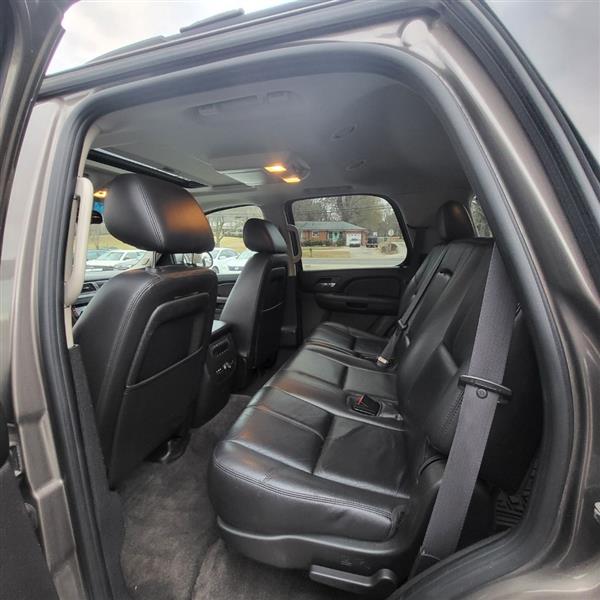 Chevrolet Tahoe LT 4WD 2011