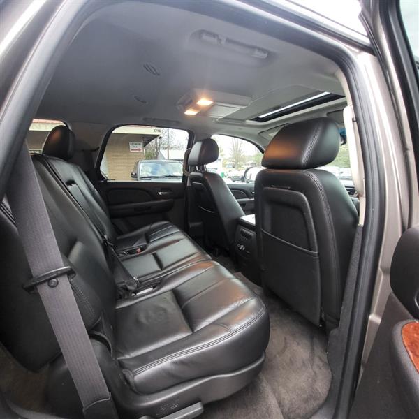 Chevrolet Tahoe LT 4WD 2011