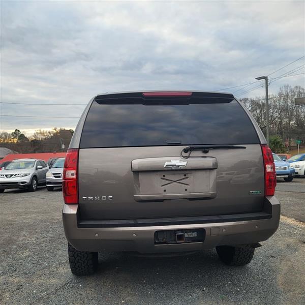 Chevrolet Tahoe LT 4WD 2011