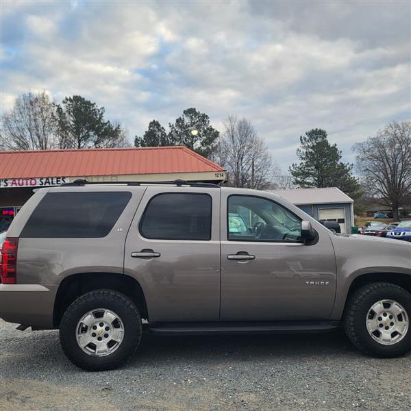 Chevrolet Tahoe LT 4WD 2011