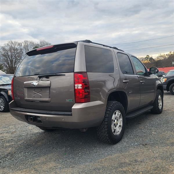Chevrolet Tahoe LT 4WD 2011