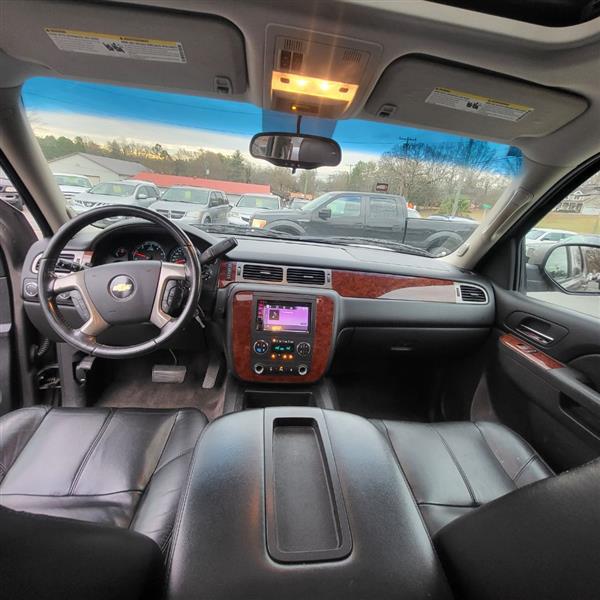 Chevrolet Tahoe LT 4WD 2011