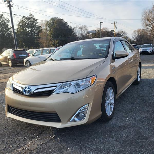 Toyota Camry Hybrid LE 2012