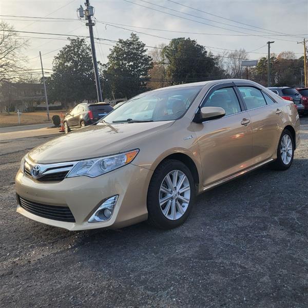 Toyota Camry Hybrid LE 2012